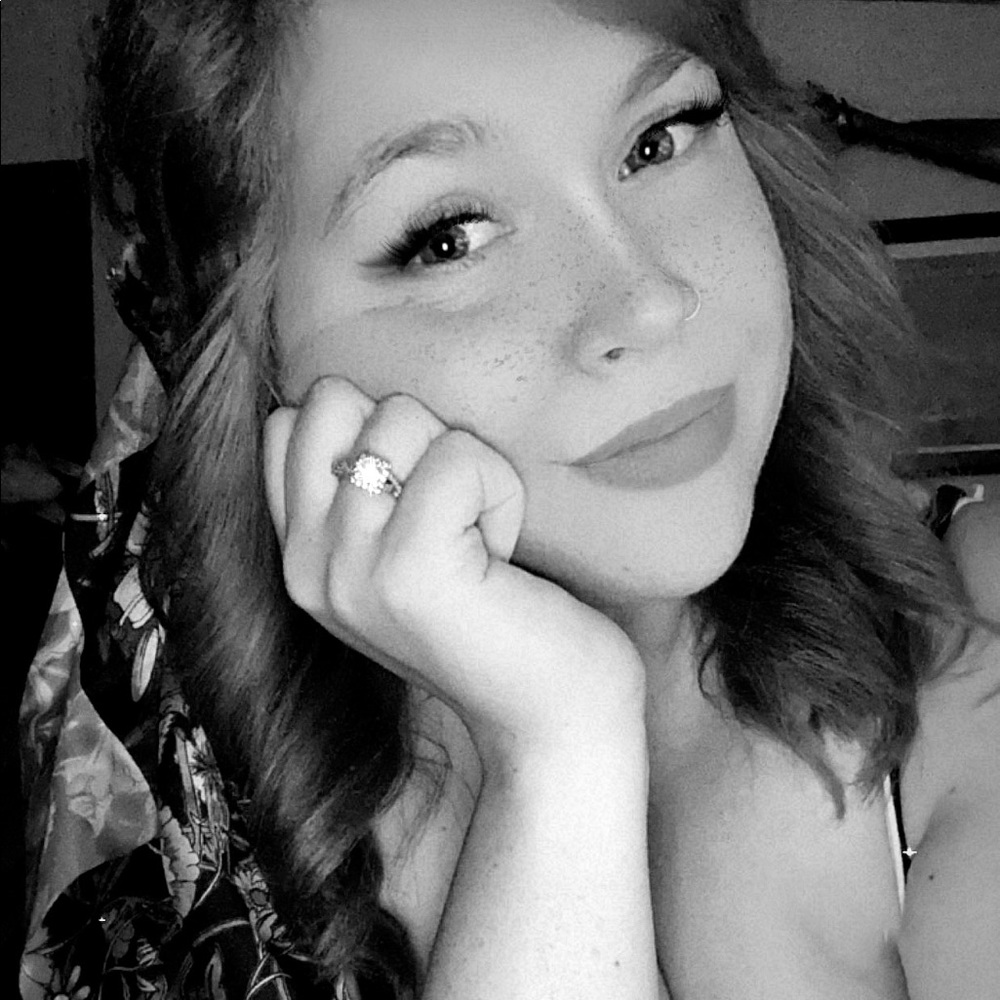 Meet your Posher, Kayla